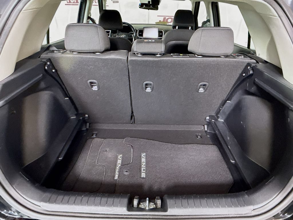 Certified 2021 Hyundai Venue SEL FWD image 27