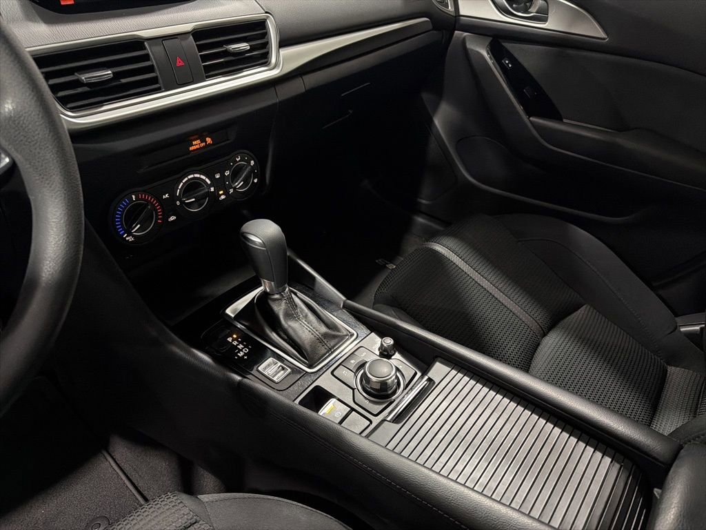 Used 2017 MAZDA MAZDA3 Sport w/ Preferred Equipment Package image 20