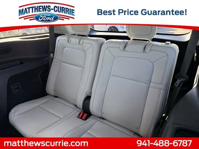 Used 2025 Lincoln Aviator Reserve w/ Equipment Group 201A image 12