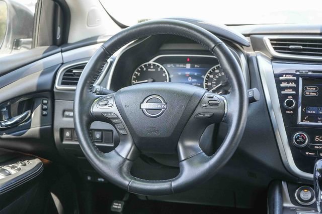 Used 2023 Nissan Murano SL w/ SL Moonroof Package FWD image 17