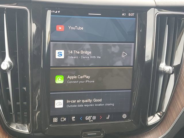 Used 2023 Volvo XC60 T8 Plus image 22