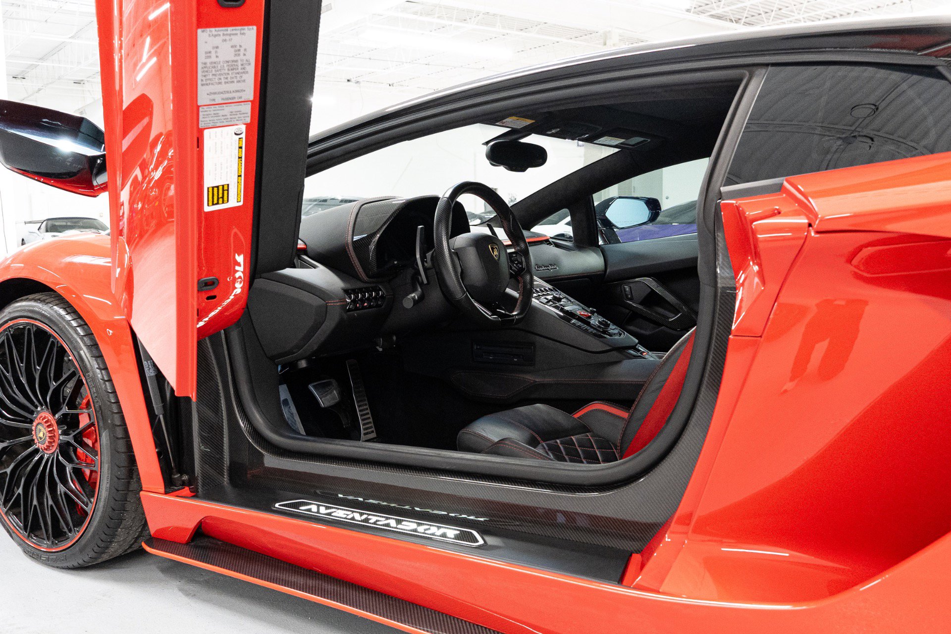 Used 2018 Lamborghini Aventador S image 13