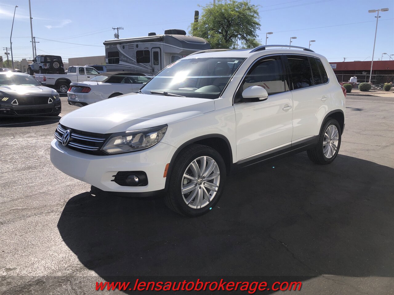Used 2016 Volkswagen Tiguan SE image 4