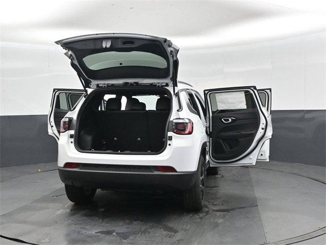 New 2026 Jeep Compass Latitude image 48