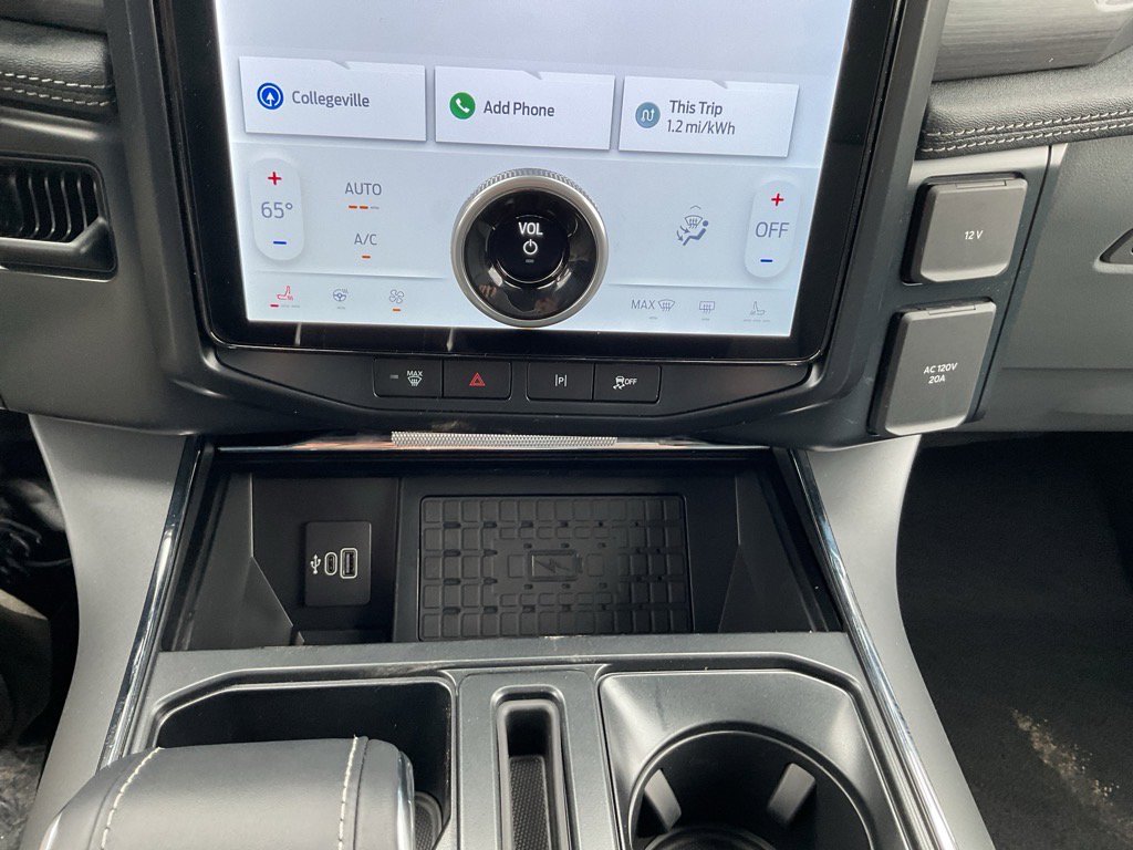 New 2025 Ford F150 Lightning Flash image 23