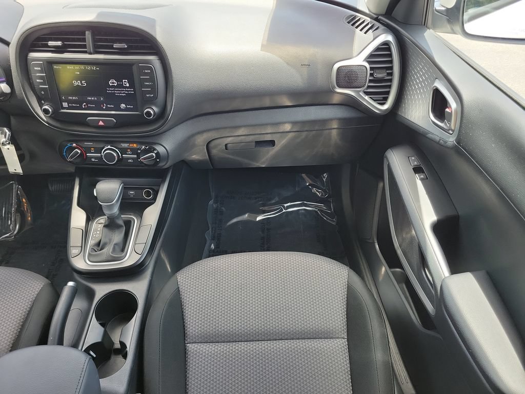 Used 2025 Kia Soul LX w/ LX Technology Package FWD image 14