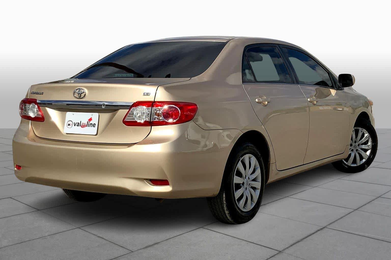 Used 2013 Toyota Corolla LE FWD image 13