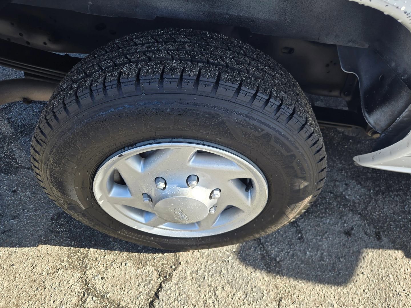 Used 2012 Ford E-350 and Econoline 350 XLT image 27