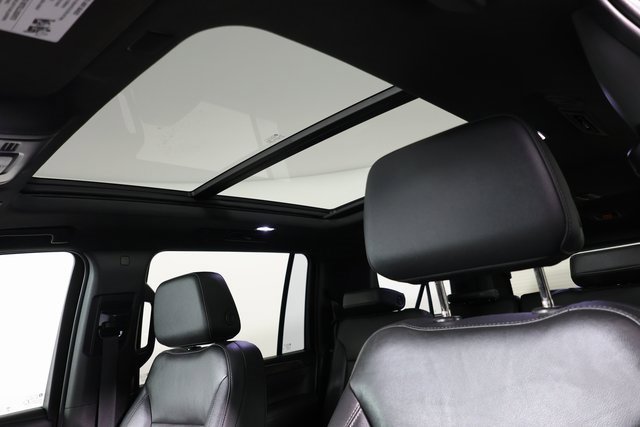 Used 2021 Chevrolet Suburban Z71 image 28