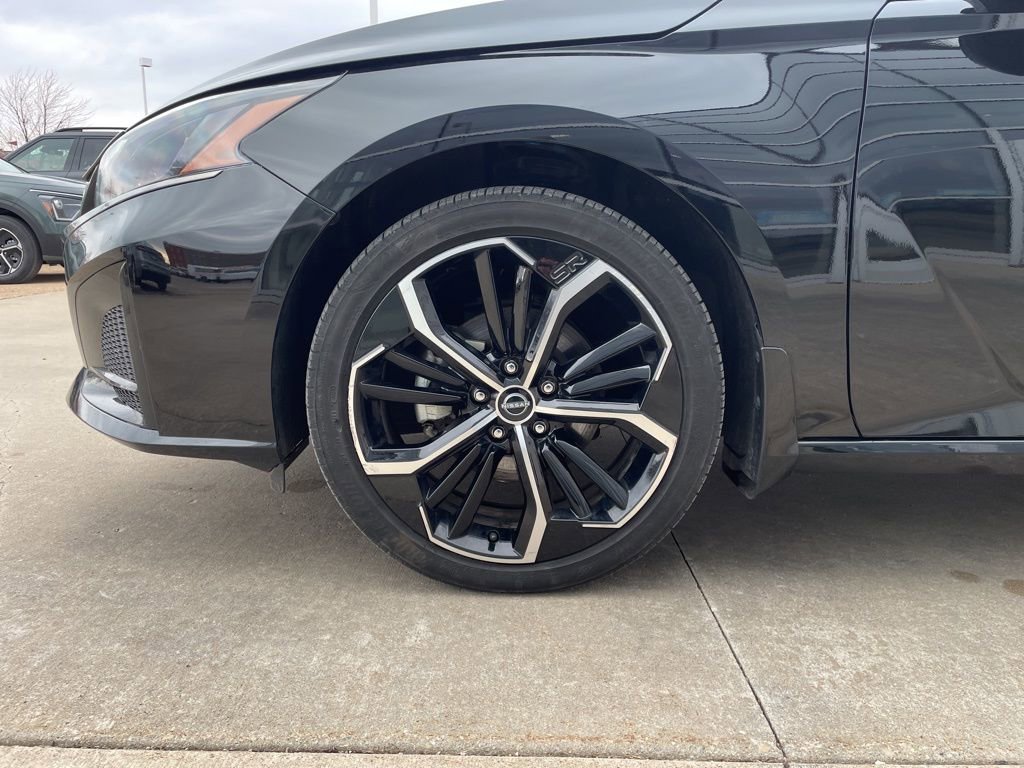 Used 2025 Nissan Altima 2.5 SR image 15