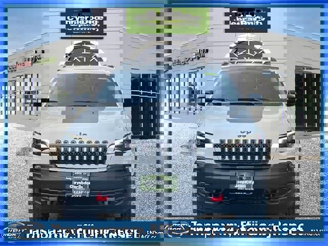 Used 2022 Jeep Cherokee Trailhawk image 9