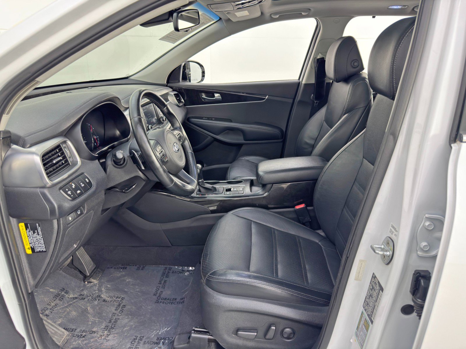 Used 2017 Kia Sorento EX w/ EX Advanced Touring Package image 16