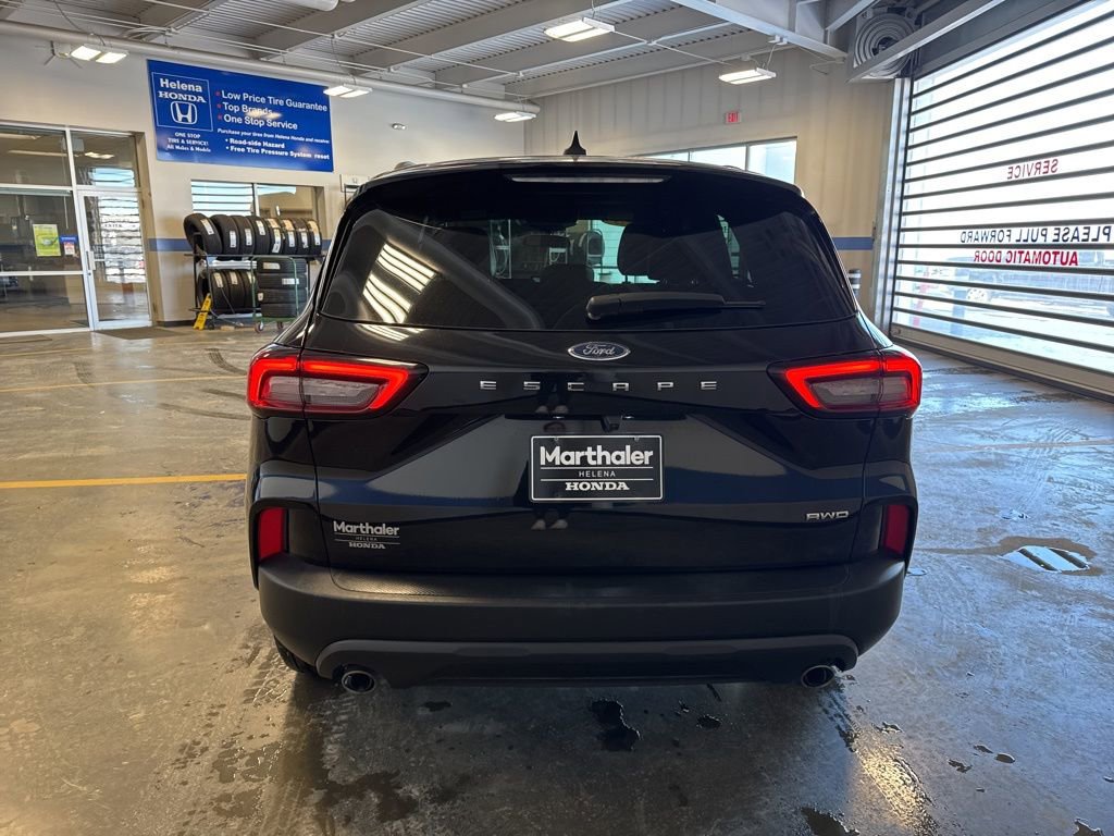 Used 2025 Ford Escape ST-Line image 6