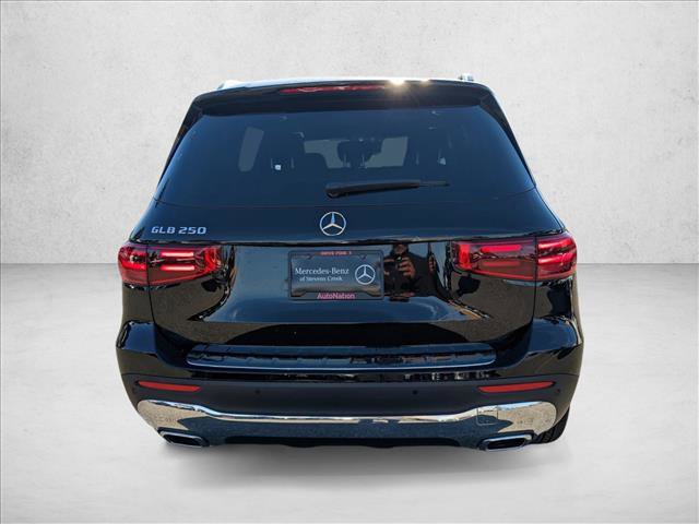 Certified 2025 Mercedes-Benz GLB 250 image 7