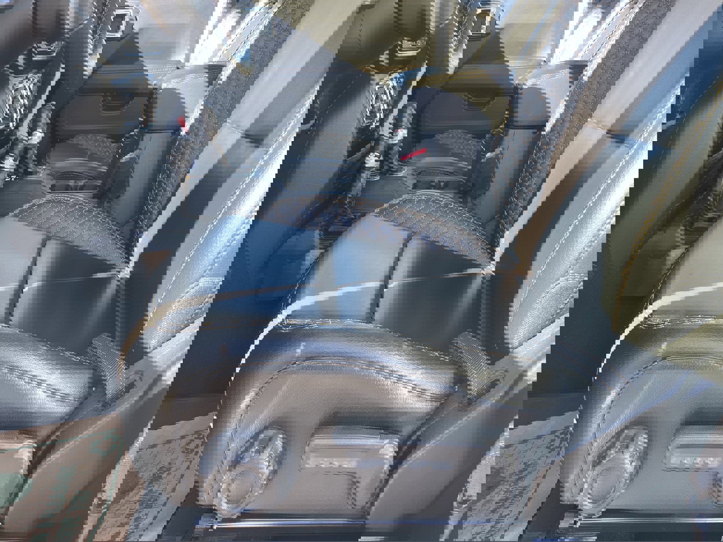 Used 2022 Jeep Gladiator Overland image 30