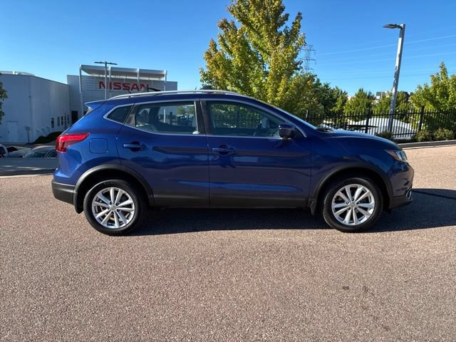 Used 2018 Nissan Rogue Sport SV w/ SV Technology Package AWD/4WD image 8
