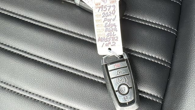 Certified 2024 Ford Edge SEL w/ Convenience Package image 30
