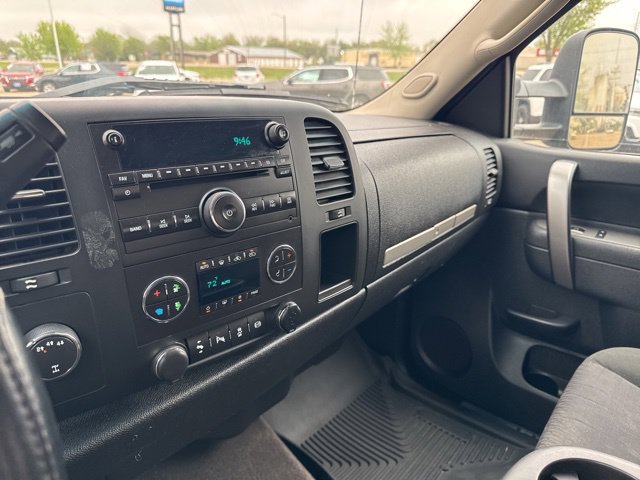Used 2014 Chevrolet Silverado 2500 LT w/ Z71 Appearance Package AWD/4WD image 12