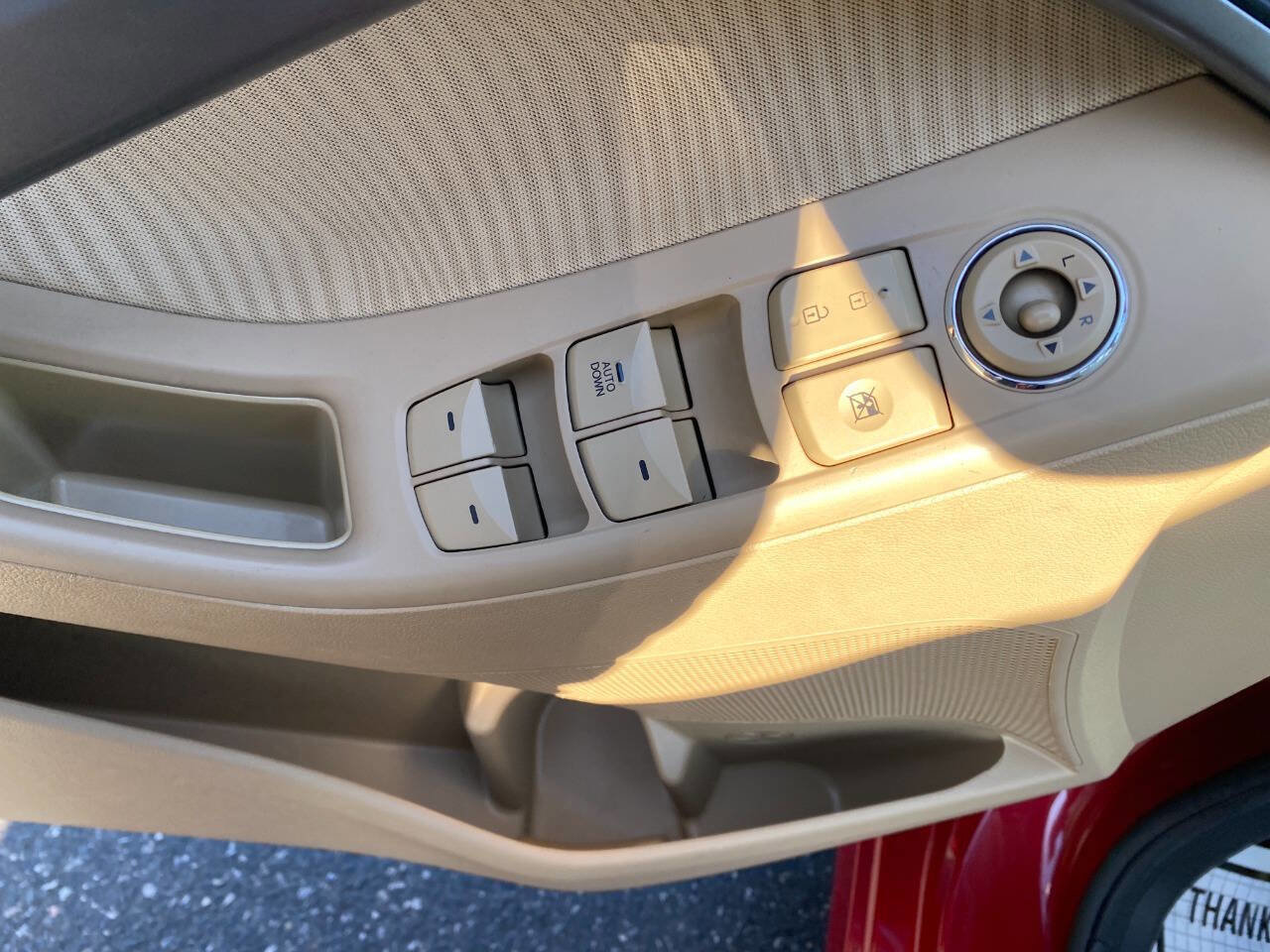 Used 2013 Hyundai Elantra GLS w/ Preferred Pkg image 13