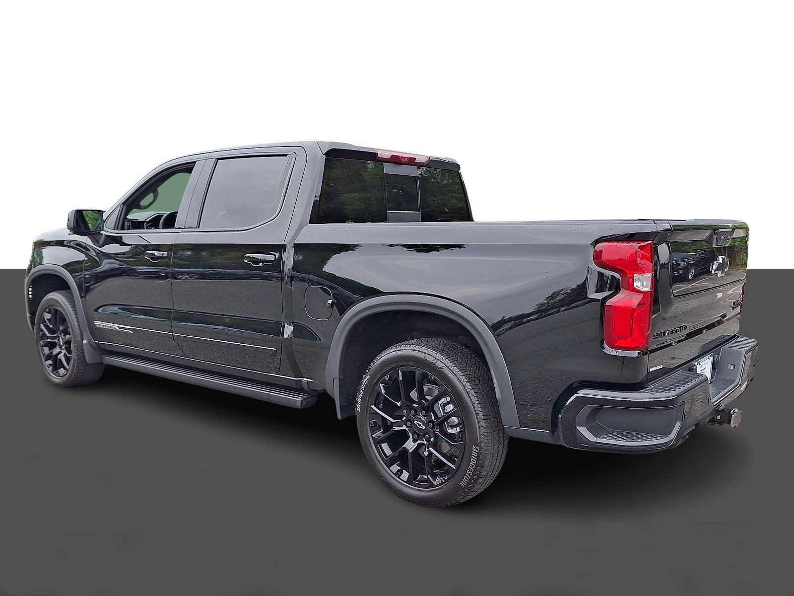 Used 2026 Chevrolet Silverado 1500 High Country w/ High Country Premium Package AWD/4WD image 4
