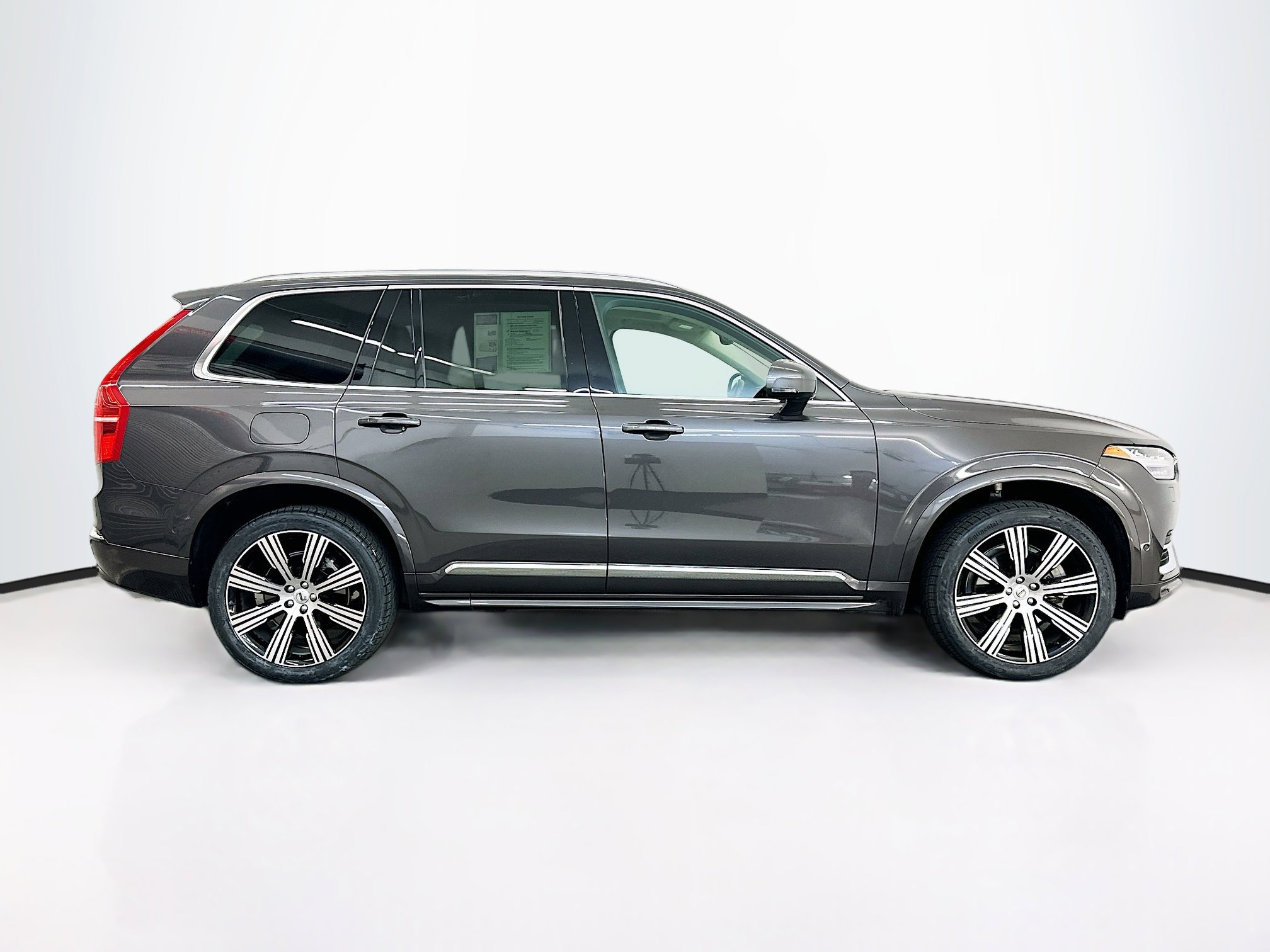 Used 2024 Volvo XC90 B6 Plus w/ Protection Package Premier image 10