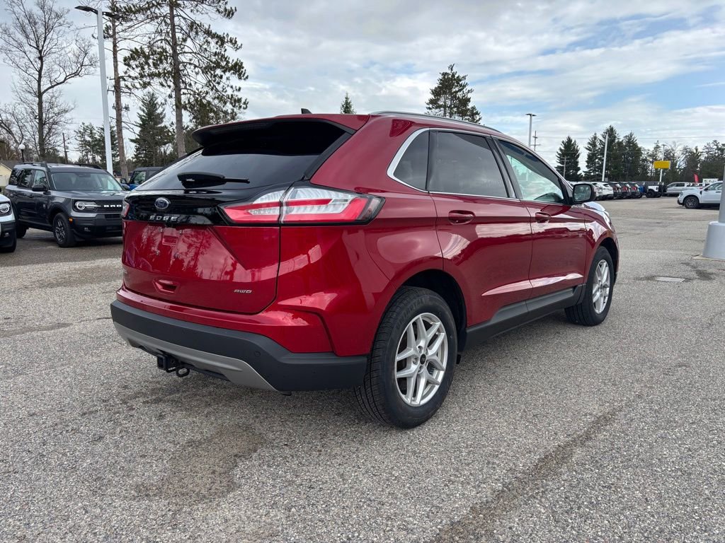 Used 2023 Ford Edge SEL w/ Convenience Package AWD/4WD image 3