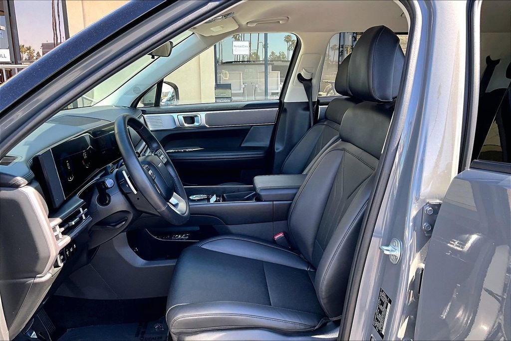 Used 2025 Hyundai Santa Fe SEL image 14