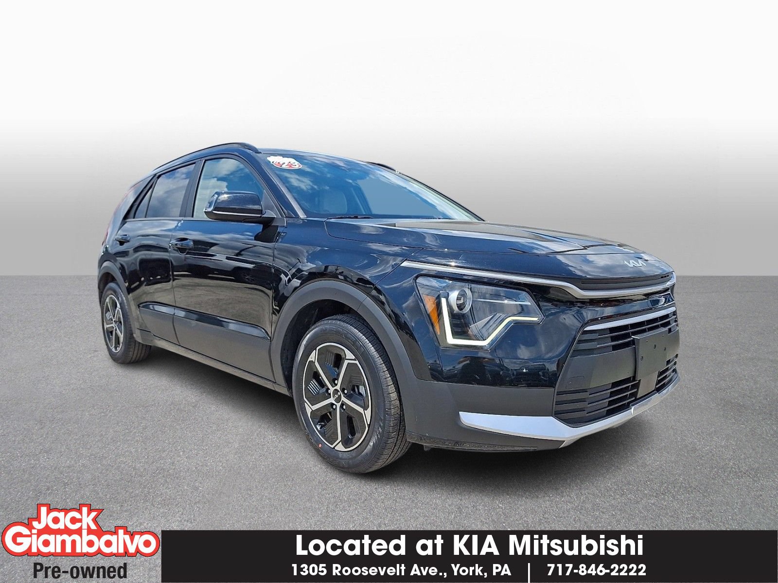 Used 2023 Kia Niro EX FWD image 1