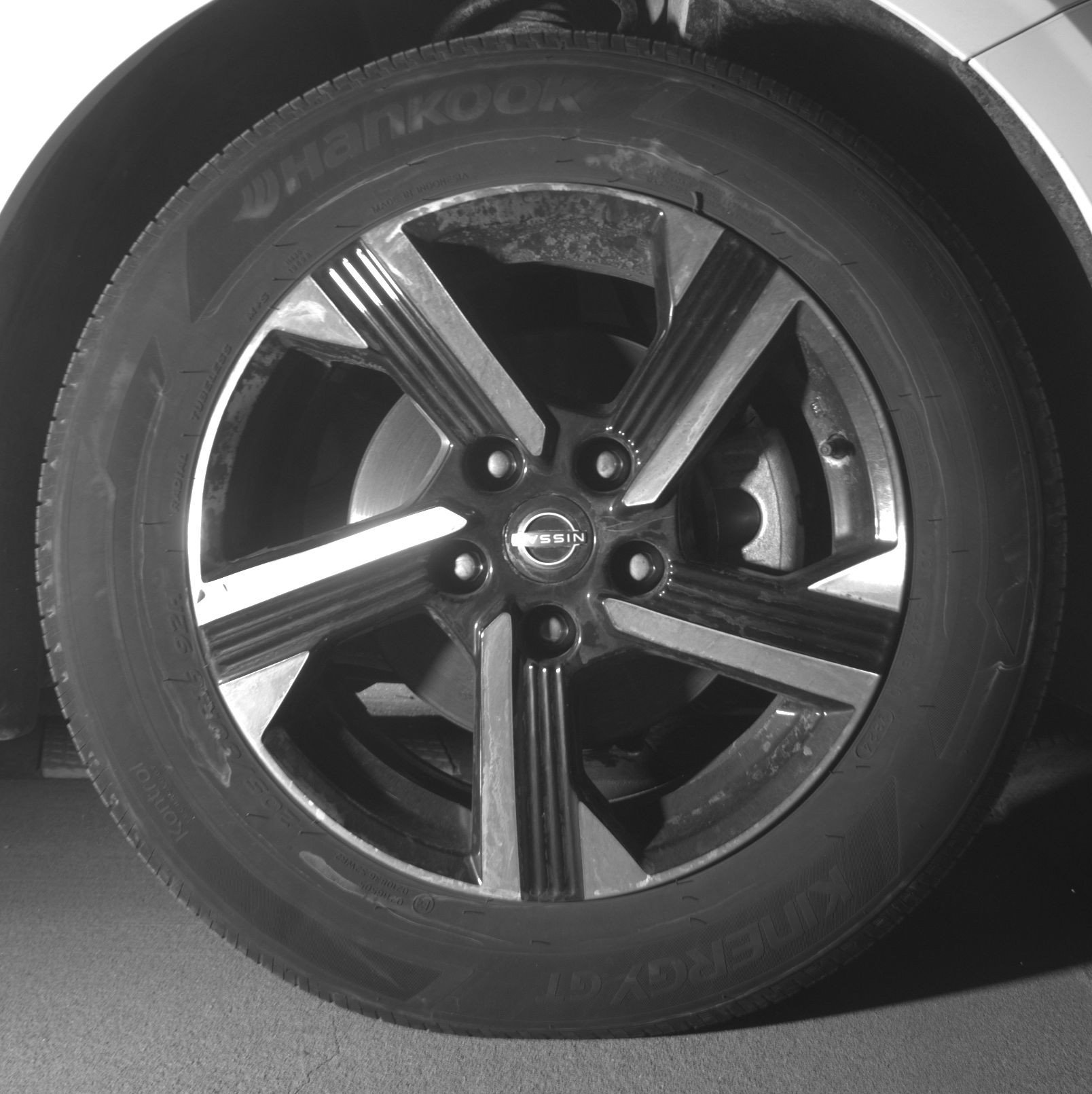 Used 2025 Nissan Sentra SV FWD image 13