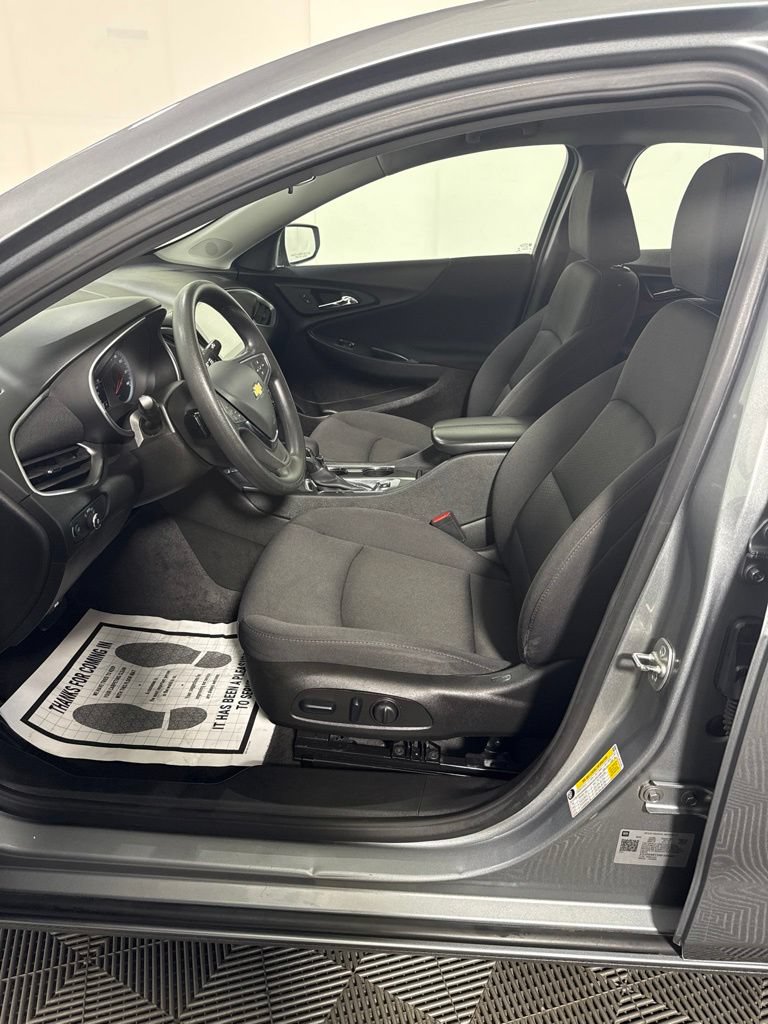 Used 2024 Chevrolet Malibu LT FWD image 15