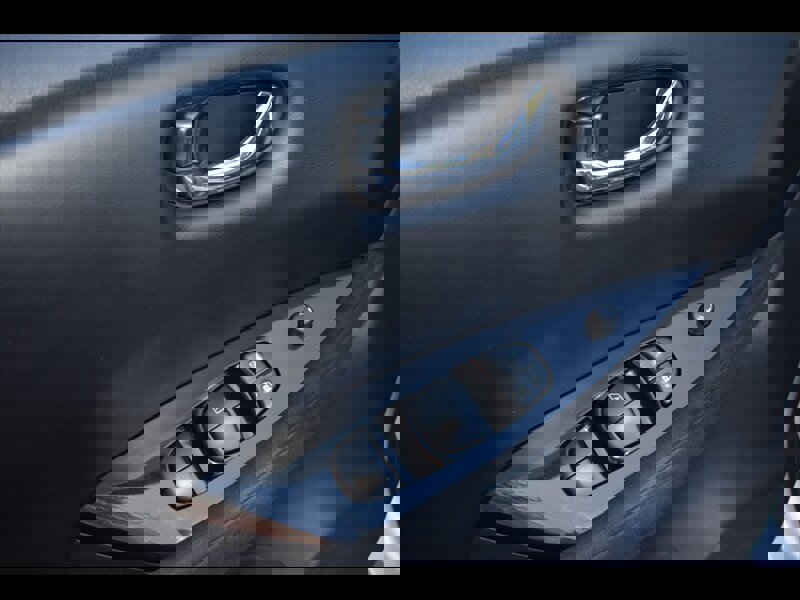 Used 2016 Nissan Leaf SV image 18