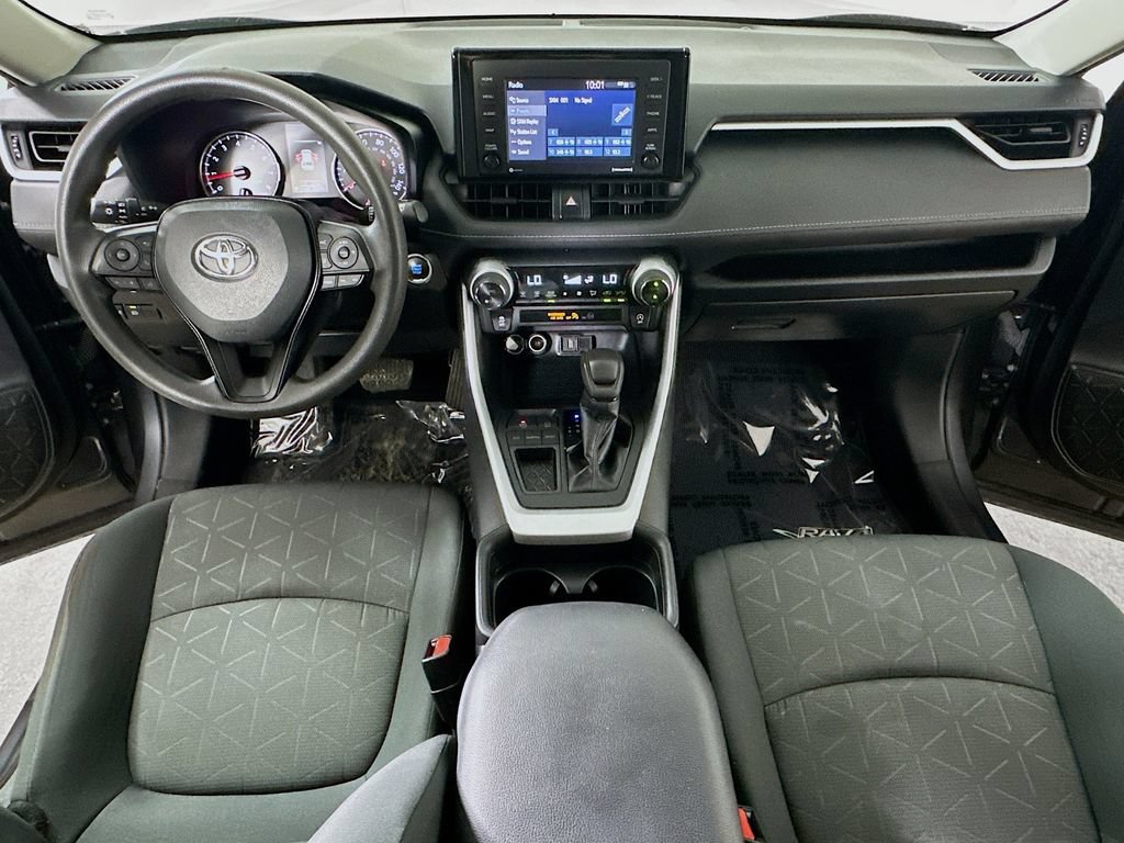 Used 2021 Toyota RAV4 XLE FWD image 16