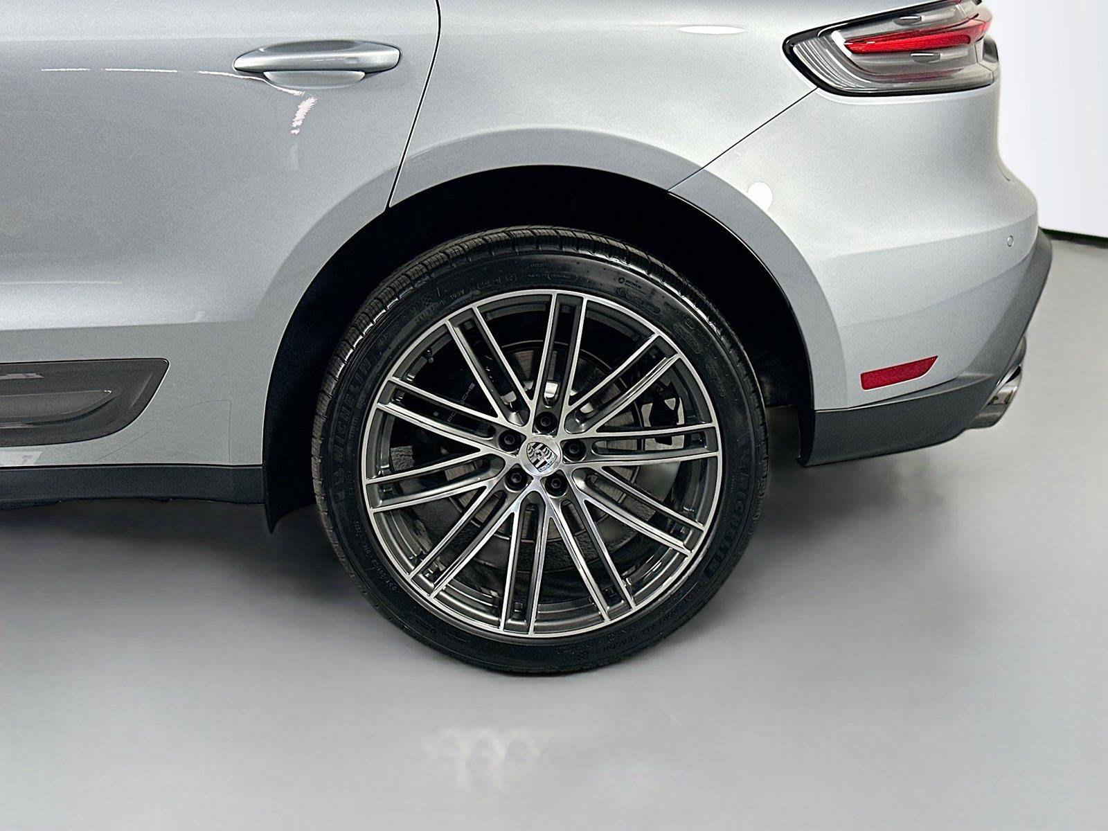 Used 2026 Porsche Macan Turbo AWD/4WD image 12