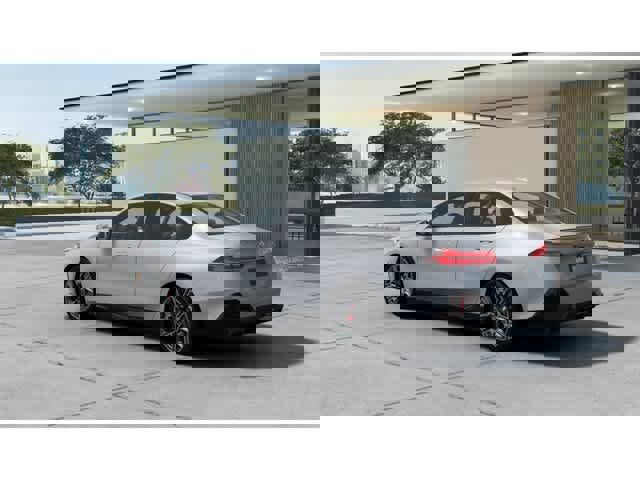 New 2027 BMW i5 xDrive40 AWD/4WD image 2