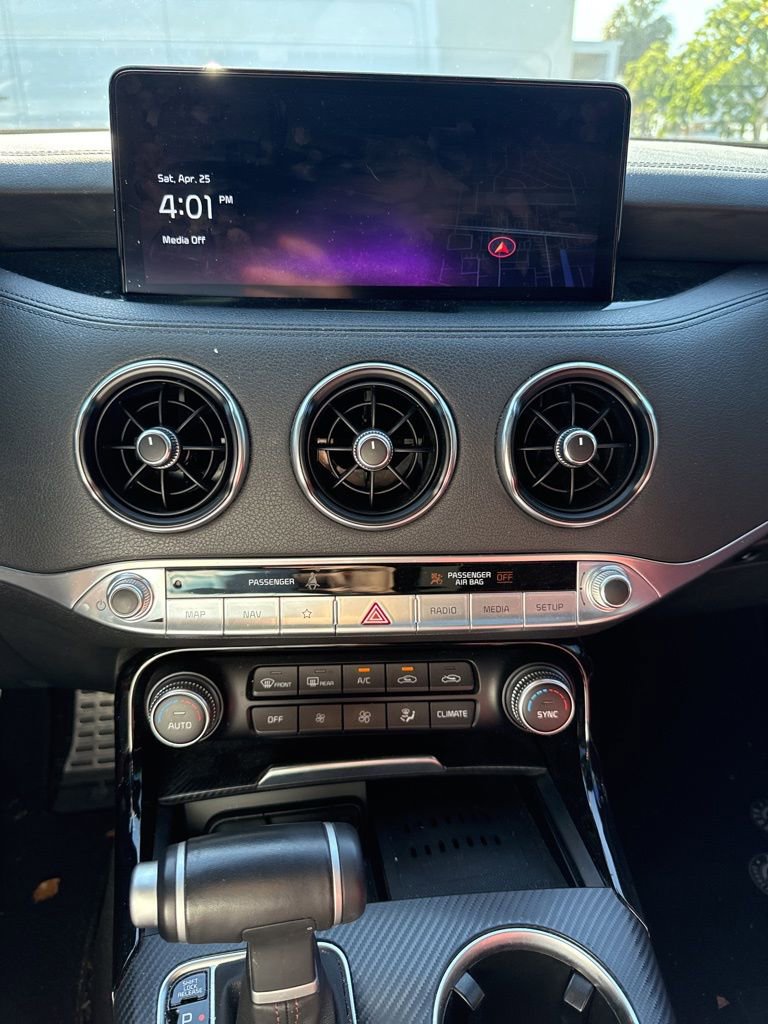 Used 2023 Kia Stinger GT-Line w/ Sun & Sound Package RWD image 10