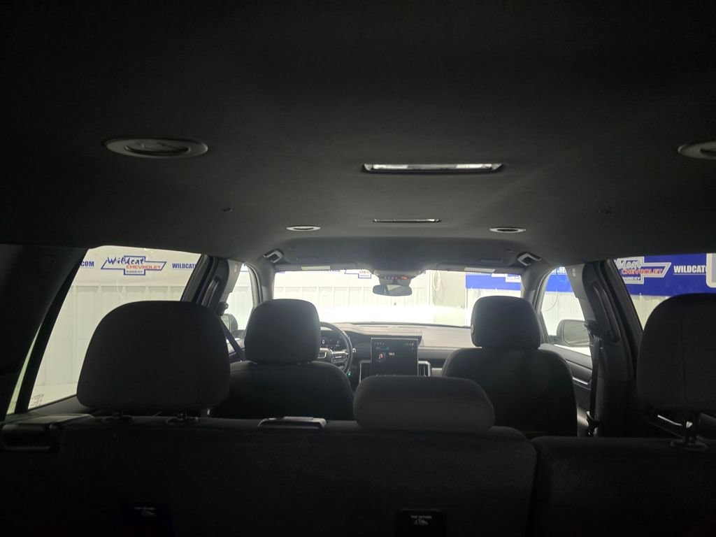 Used 2025 GMC Acadia Elevation image 24