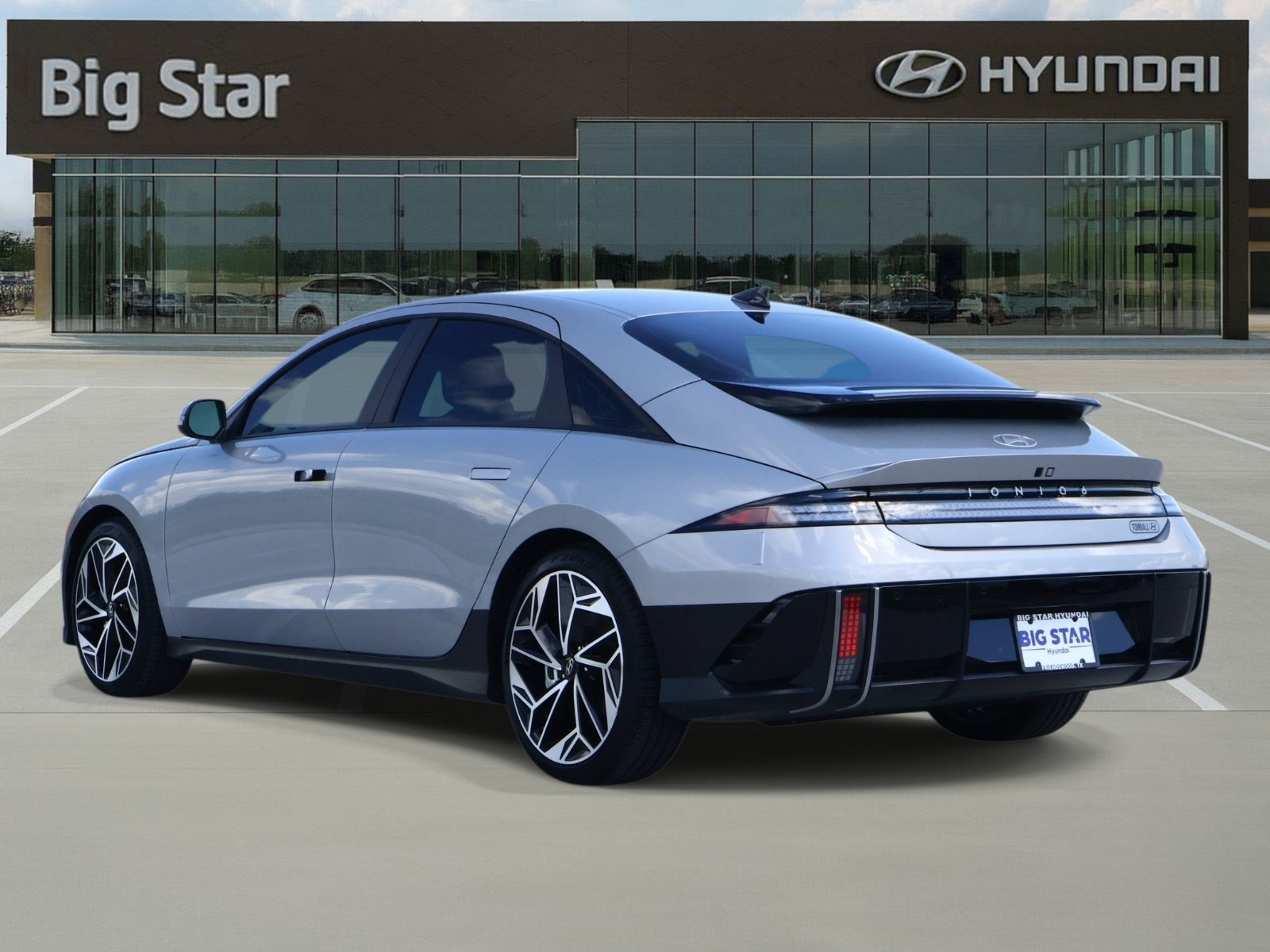 Used 2025 Hyundai Ioniq 6 SEL RWD image 3