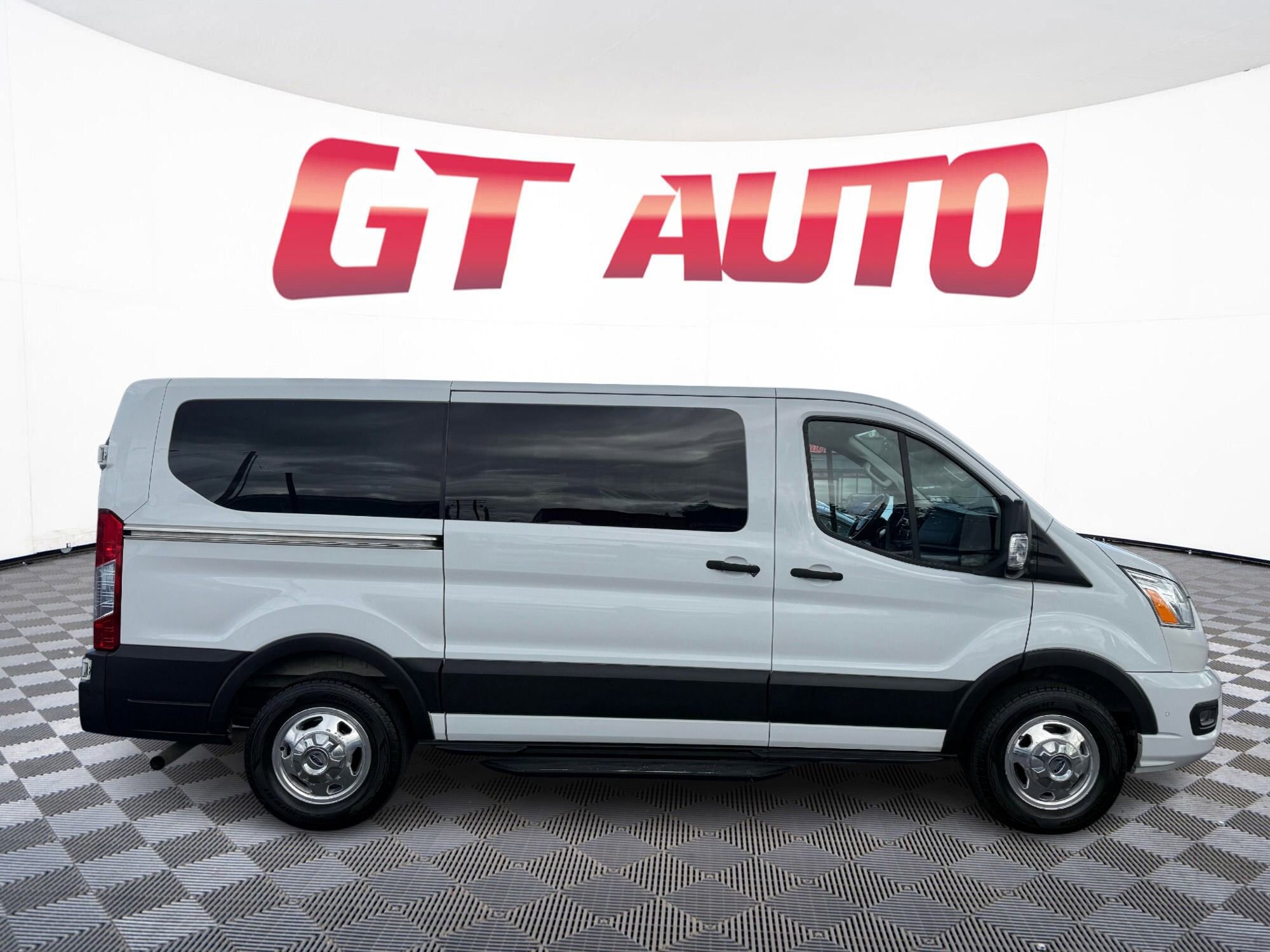 Used 2020 Ford Transit 150 XLT AWD/4WD image 8