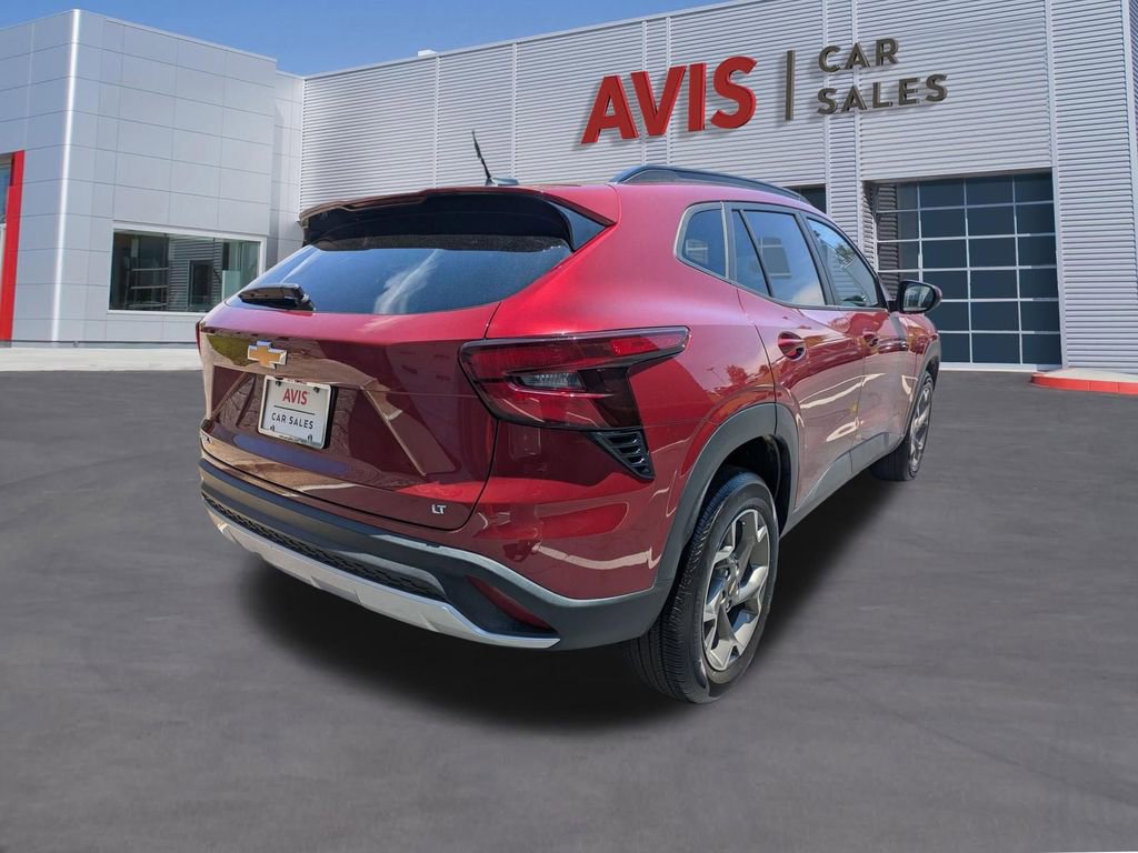Used 2025 Chevrolet Trax LT w/ LT Convenience Package FWD image 6