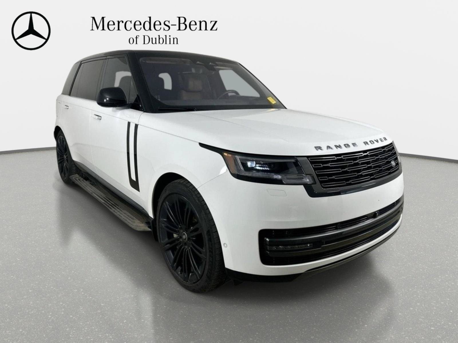 Used 2023 Land Rover Range Rover Long Wheelbase SE AWD/4WD image 3