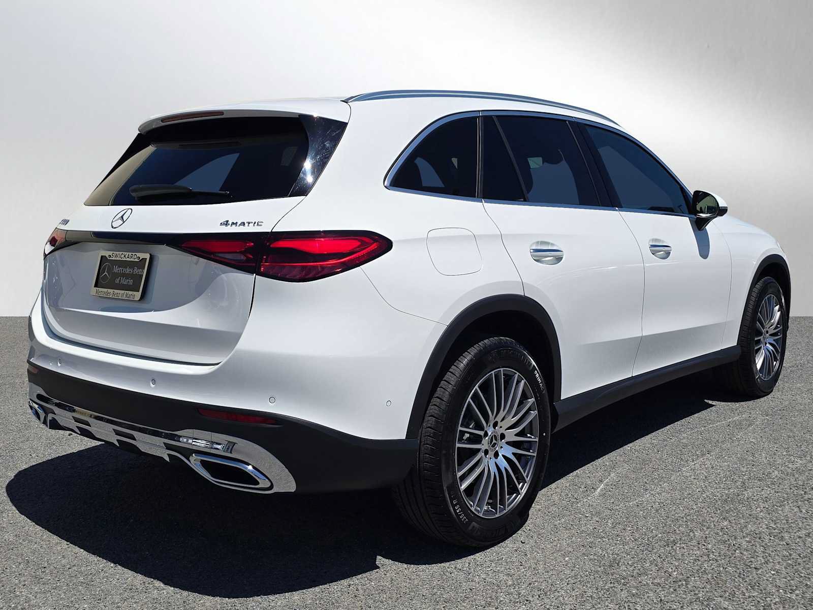 Used 2026 Mercedes-Benz GLC 300 4MATIC image 3