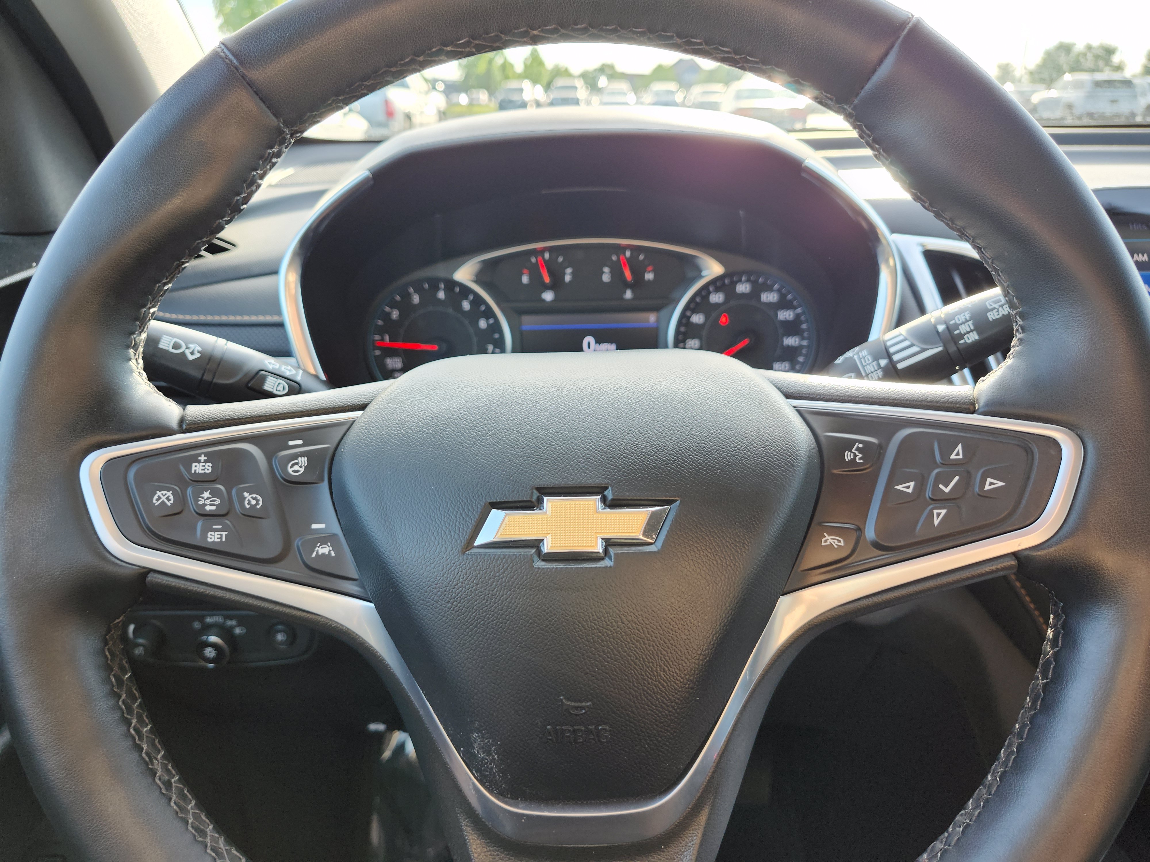 Used 2023 Chevrolet Equinox Premier FWD image 28