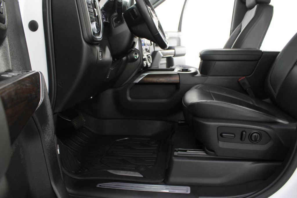Used 2020 GMC Sierra 1500 SLT w/ SLT Premium Plus Package AWD/4WD image 18