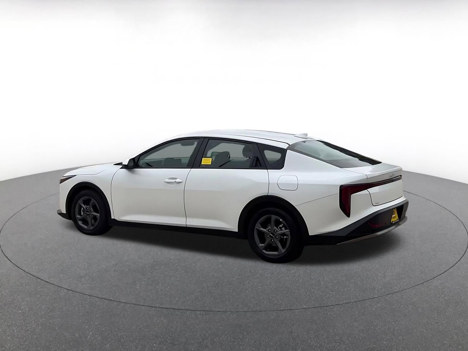 Used 2025 Kia K4 FWD image 11