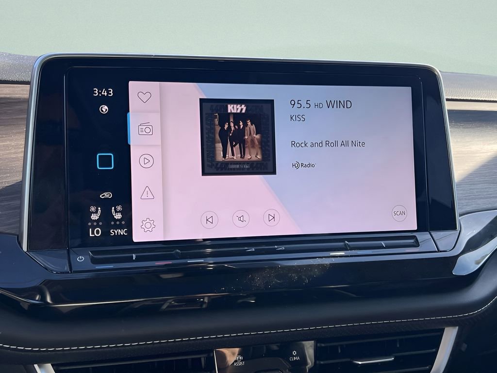 Certified 2025 Volkswagen Atlas SEL image 16