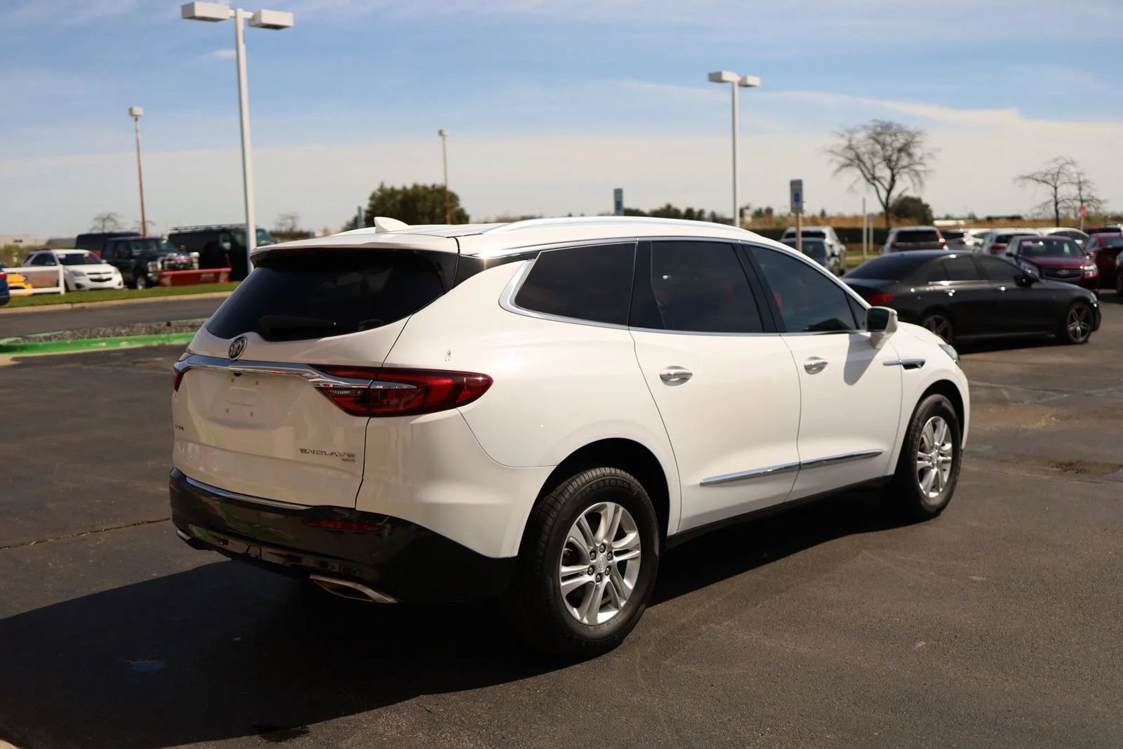Used 2018 Buick Enclave Essence FWD image 5