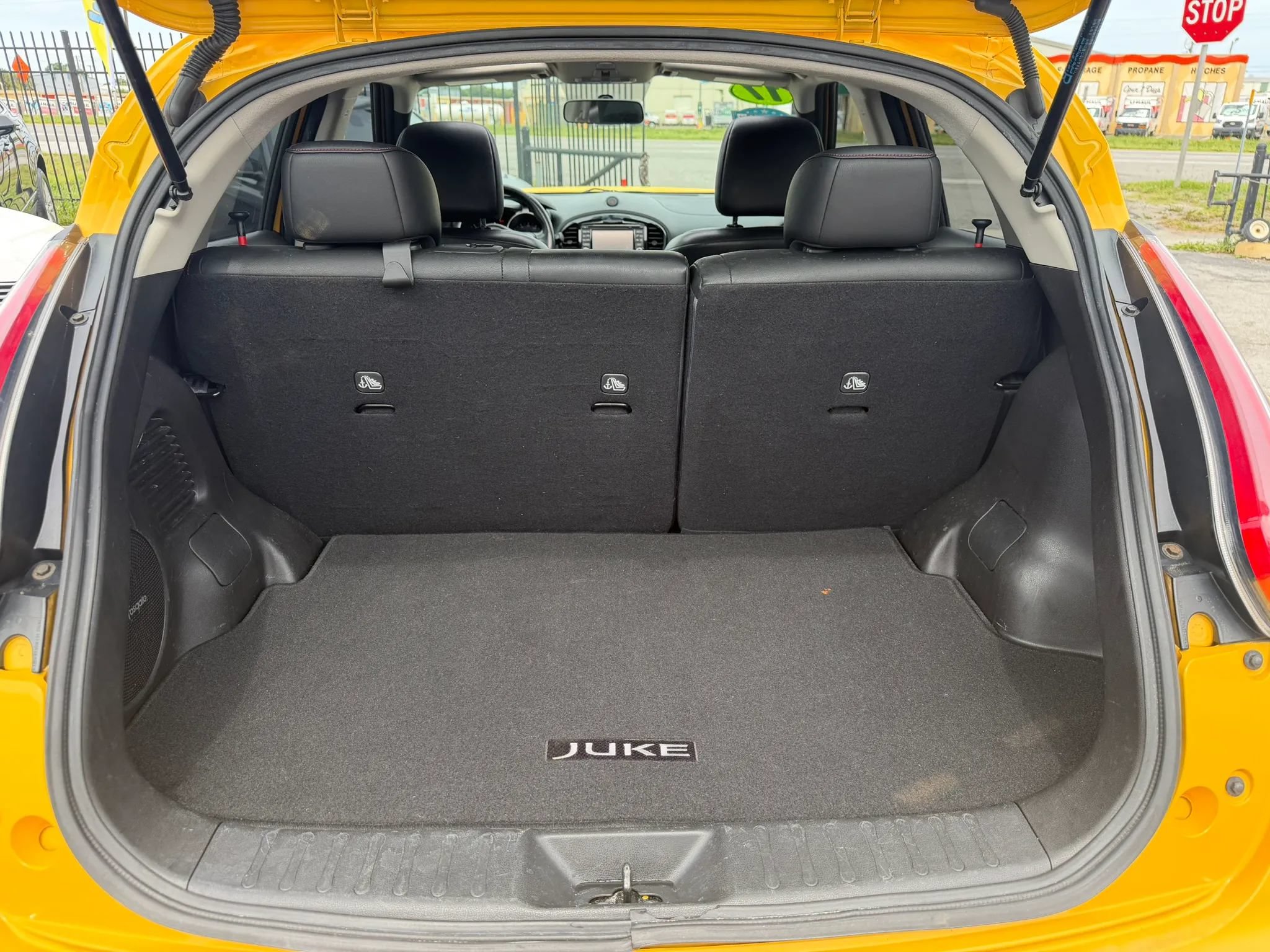 Used 2017 Nissan Juke SL w/ Interior Illumination Package AWD/4WD image 15
