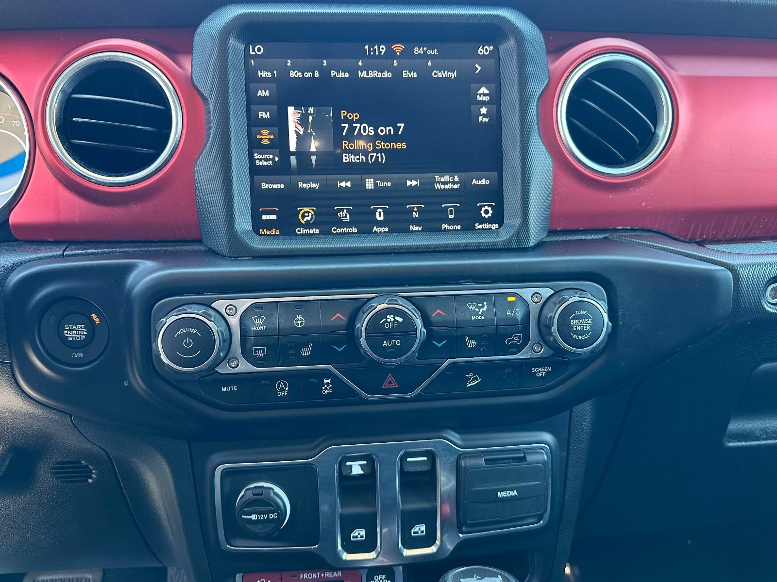 Used 2021 Jeep Wrangler Rubicon AWD/4WD image 8