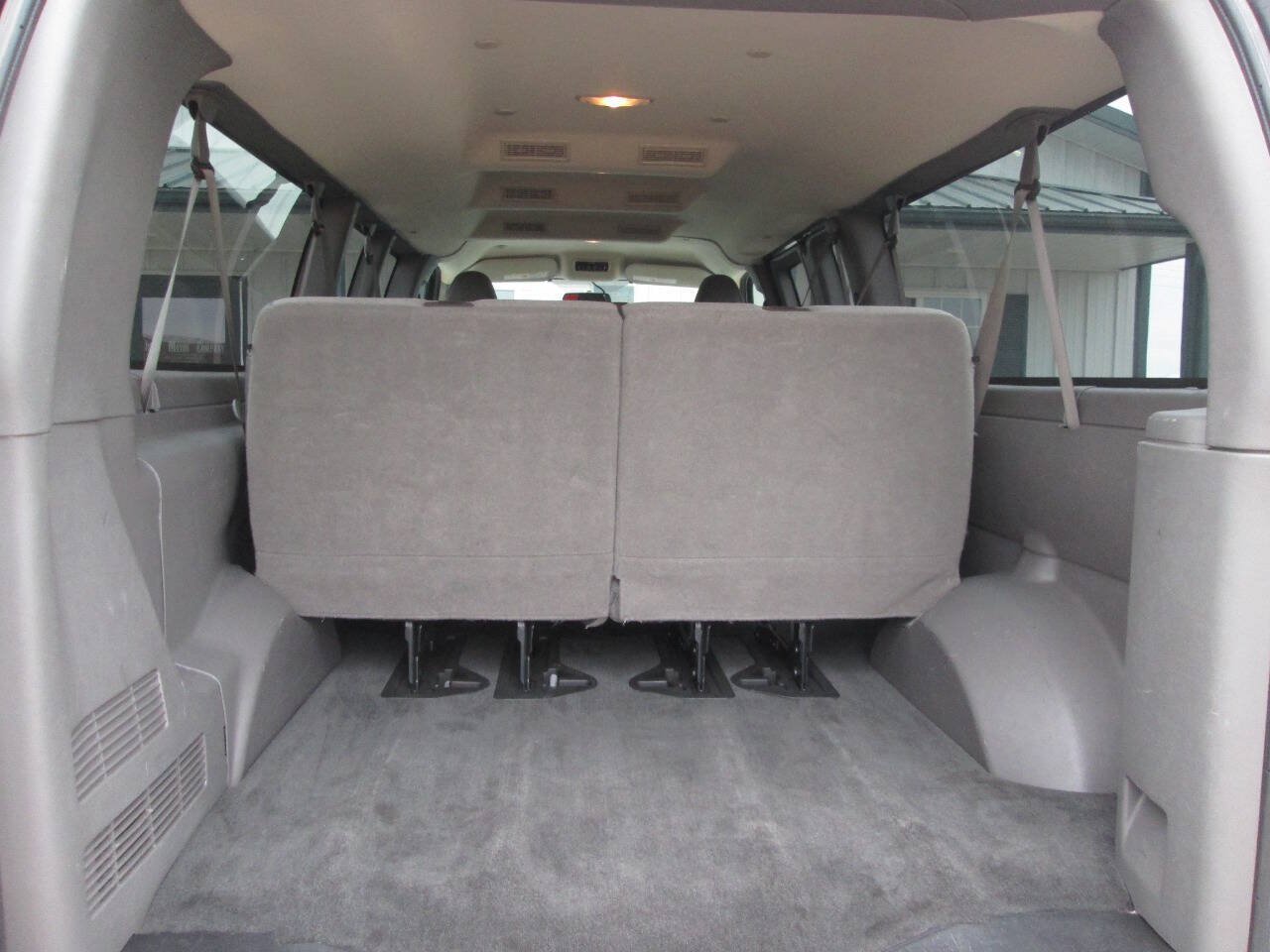 Used 2018 Chevrolet Express 3500 LT w/ LT Preferred Equipment Group RWD image 24