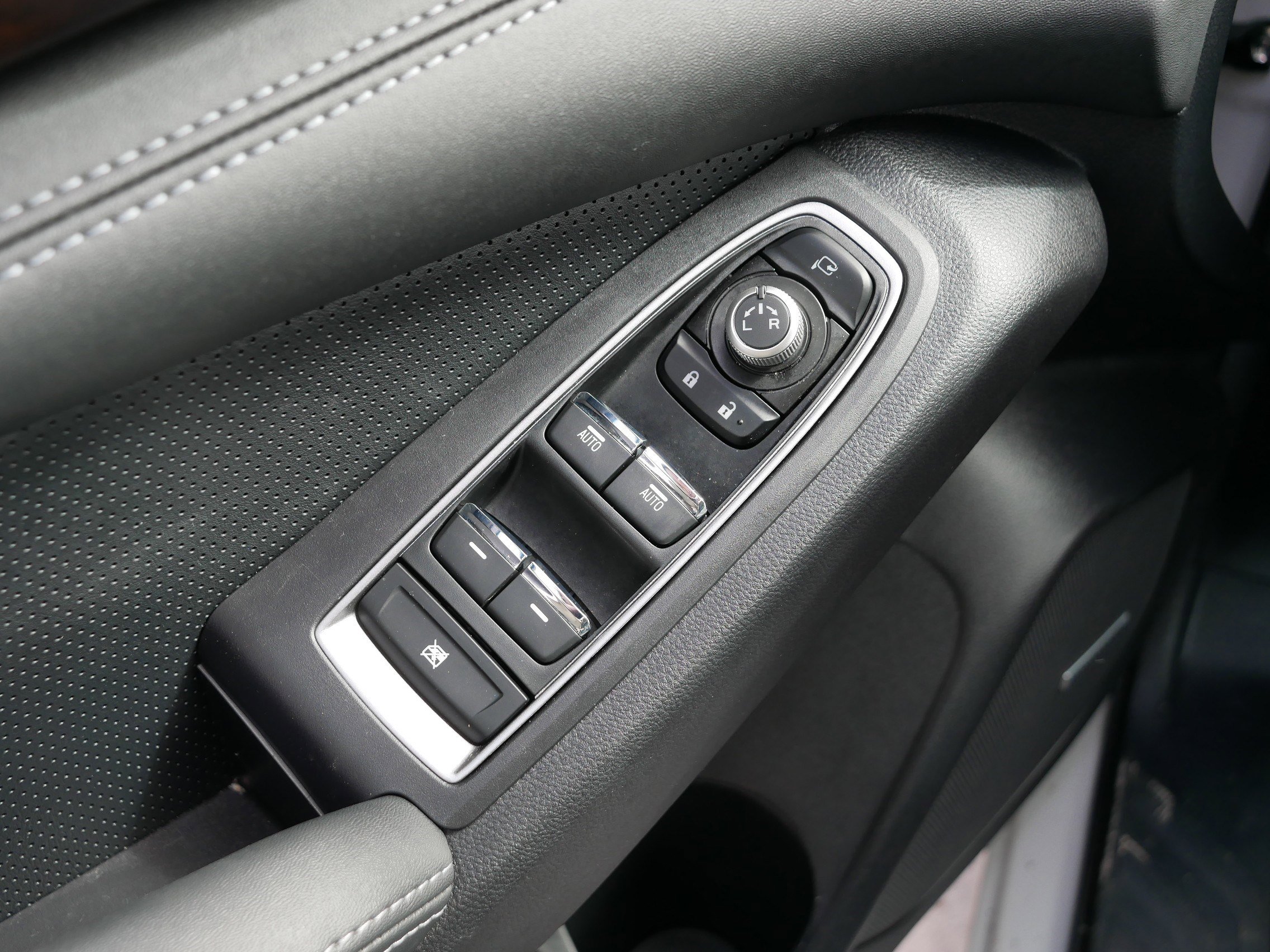 Used 2024 Subaru Ascent Touring image 19